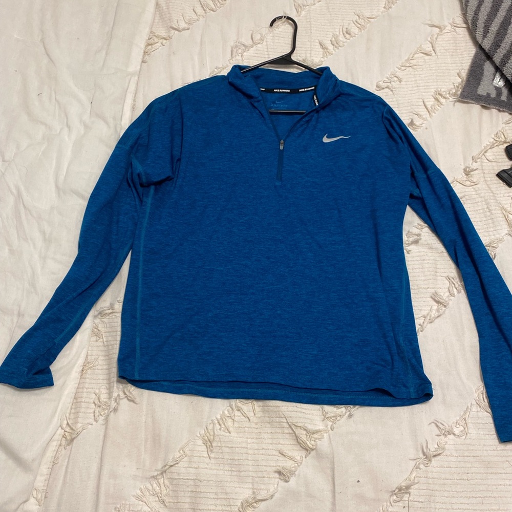 NIKE QUARTER ZIP
